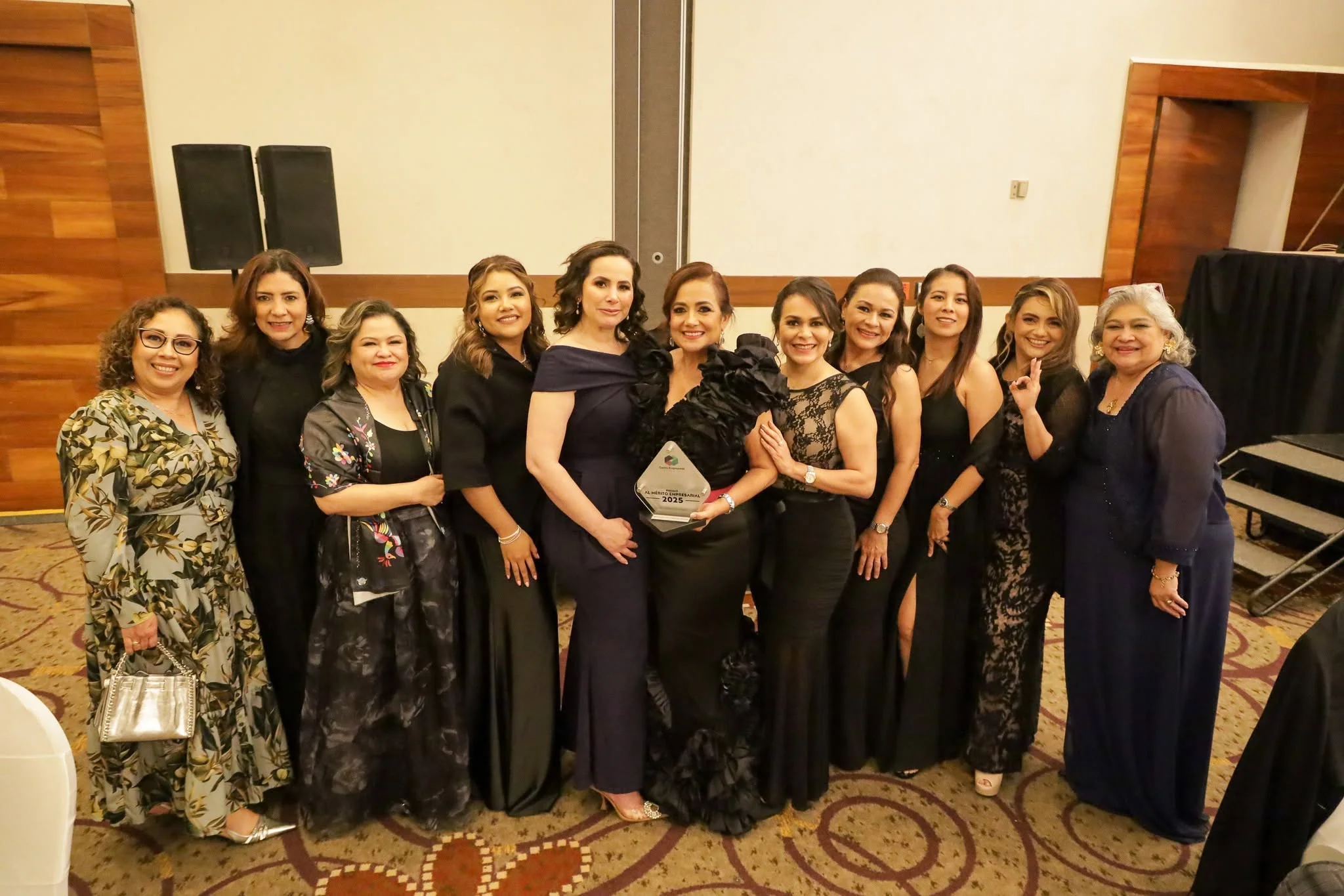 Foto grupal de ganadoras